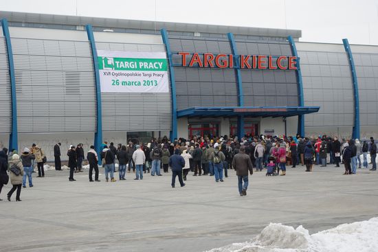 Tłumy na XVI Ogólnopolskich Targach Pracy - Radio Kielce Tłumy na XVI Ogólnopolskich Targach Pracy - Radio Kielce