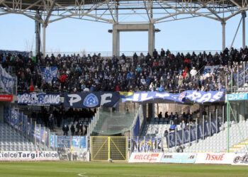 Piłka nożna: Korona wygrała z wicemistrzem Polski - Radio Kielce