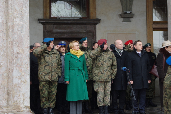 Pożegnanie żołnierzy wyjeżdżających na ostatnią zmianę misji w Afganistanie - Radio Kielce Pożegnanie żołnierzy wyjeżdżających na ostatnią zmianę misji w Afganistanie - Radio Kielce