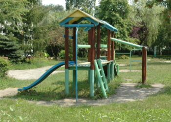 Nowe place zabaw powstaną w Zawichoście - Radio Kielce