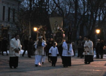 Uroczyste rezurekcje w Kielcach i Sandomierzu - Radio Kielce