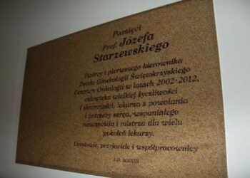 W ŚCO odsłonięto tablicę poświęconą prof. Starzewskiemu - Radio Kielce