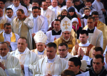 Wieczorną Mszą Wieczerzy Pańskiej rozpocznie się dzisiaj Triduum Paschalne - Radio Kielce