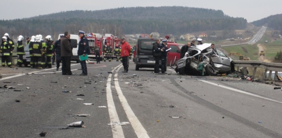 Ciąg dalszy sporu o sprzątanie dróg - Radio Kielce Ciąg dalszy sporu o sprzątanie dróg - Radio Kielce
