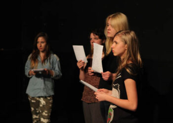 Warsztaty teatralno-wokalne w Bazie Zbożowej - Radio Kielce