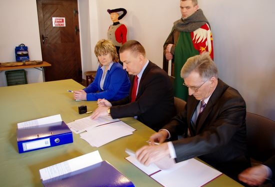 Nowe atrakcje powstaną na zamku w Chęcinach - Radio Kielce