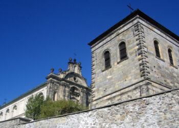 Wieża na Świętym Krzyżu zostanie odbudowana w setną rocznicę jej zburzenia - Radio Kielce