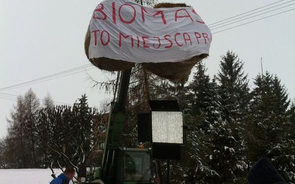 Protest rolników produkujących biomasę w Klemencicach - Radio Kielce