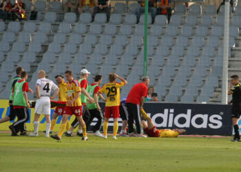 Piłka nożna: Korzym przejdzie operację w klinice w Bieruniu - Radio Kielce