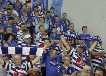 Piłka ręczna: Kielecki walec przejechał po Płocku. Jedno zwycięstwo od złota - Radio Kielce