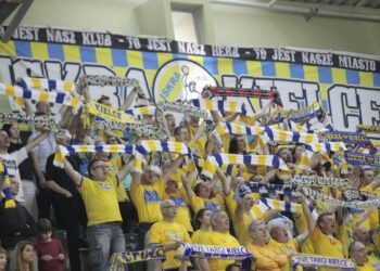 Piłka ręczna: Vive znów gromi Azoty - Radio Kielce