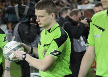 Piłka nożna: Ratownik Korzym - Radio Kielce