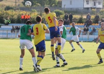 Piłka nożna, III liga: Wicelider gra w Połańcu, lider w Starachowicach - Radio Kielce