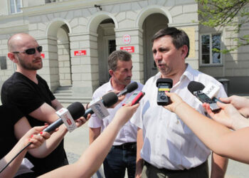 Biskup Ryczan pomoże inwestorowi w przejęciu kieleckiego PKS? - Radio Kielce