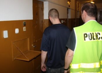 Policja zatrzymała sprawcę napadu na księdza w Suchedniowie - Radio Kielce