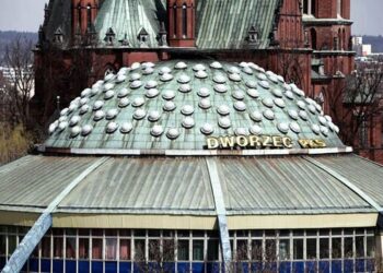 Kielecki PKS sprzedany został za prawie 10 milionów złotych - Radio Kielce