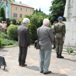 Złożenie wieńców przed pomnikiem Jana Piwnika Ponurego / Kamil Król / Radio Kielce