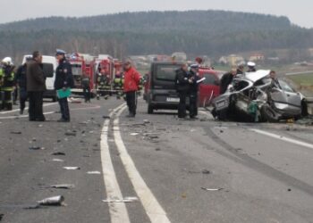Długi weekend na świętokrzyskich drogach bezpieczniejszy niż w zeszłym roku - Radio Kielce