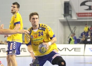 Piłka ręczna: Rosiński przedłużył kontrakt z Vive - Radio Kielce