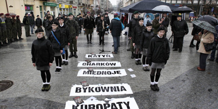 Katyń - Happening patriotyczny / Wojciech Habdas / Radio Kielce