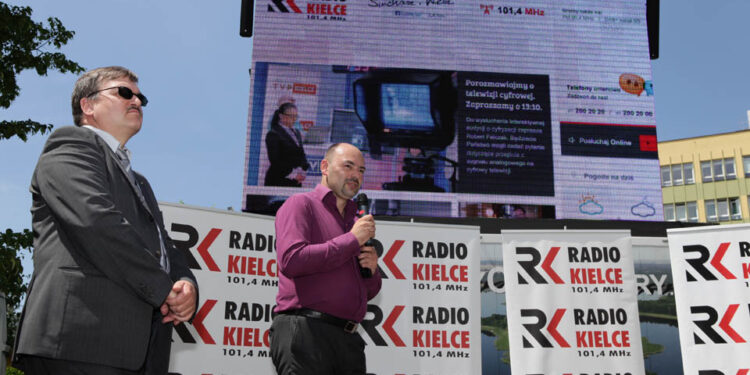 Prezentacja nowej strony WWW Radia Kielce. Jarosław Kusto, prezes Radia Kielce i Marcin Kita, CSK Zeto S.A. Kielce / Wojciech Habdas/Radio Kielce