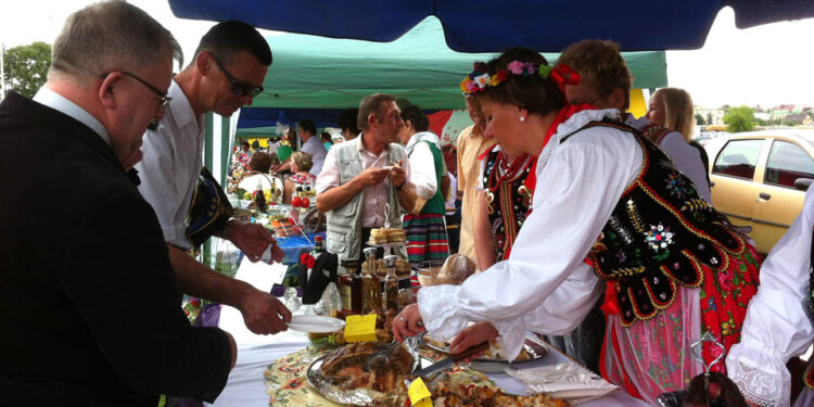 Dni Sędziszowa i Festiwal Ludowy Stefana Ostrowskiego i Jana Jawora / Ewa Pociejowska Gawęda