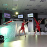 Przedpremierowa prezentacja nowego Suzuki SX4.  Pokaz poprzedził występ tancerek z grupy Jump. / Wojciech Habdas / Radio Kielce