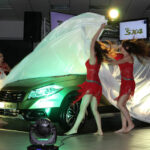 Przedpremierowa prezentacja nowego Suzuki SX4.  Pokaz poprzedził występ tancerek z grupy Jump. / Wojciech Habdas / Radio Kielce