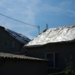 Obecnie najlepszym zabezpieczeniem są płaty folii / Paweł Klepka / Radio Kielce