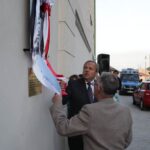 Chmielnik. Świętokrzyski Sztetl - odsłonięcie tablicy - uroczyste otwarcie Ośrodka / Wojciech Habdas / Radio Kielce