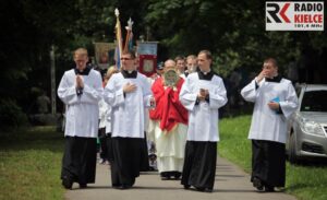 Św. Krzyż. Uroczystość podniesienia do rangi bazyliki mniejszej kościoła na Św. Krzyżu. / Wojciech Habdas / Radio Kielce