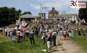 Św. Krzyż. Uroczystość podniesienia do rangi bazyliki mniejszej kościoła na Św. Krzyżu. / Wojciech Habdas / Radio Kielce