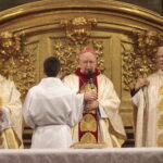 Msza święta z okazji 20-lecia sakry biskupiej i 50-lecia kapłaństwa biskupa Kazmierza Ryczana / Kamil Król / Radio Kielce