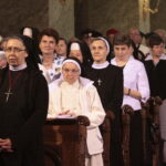 Msza święta z okazji 20-lecia sakry biskupiej i 50-lecia kapłaństwa biskupa Kazmierza Ryczana / Kamil Król / Radio Kielce