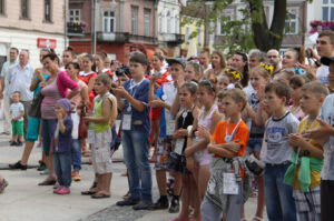 Festiwal Harcerski Koncert na kieleckim Rynku - publiczność bawiła się wysmienicie / Stanisław Blinstrun / Radio Kielce