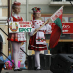 Festiwal Harcerski Koncert na kieleckim Rynku - występ zespołu z Białorusi / Stanisław Blinstrun / Radio Kielce