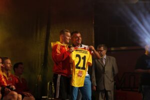 Prezentacja Korony Kielce na kieleckim Rynku - Marcin Trojanowski / Stanisław Blinstrub / Radio Kielce