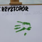 Wakacyjna akcja Radia Kielce - Świętokrzyskie na fali - Przybij piątkę z Radiem Kielce.Jolanta Łuba jako pierwsza przybiła piątkę z Radiem Kielce. / Piotr Michalski / Radio Kielce