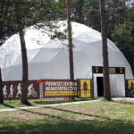 "Centrum Neandertalczyka" - najnowsza atrakcja turystyczno-edukacyjna przy "Jaskini Raj" / Robert Felczak / Radio Kielce