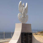 Pomnik poświęcony ofiarom katastrofy w 1943 roku na Gibraltarze / Fot. Furmanek Renewal Sp. z o.o. S.K.A. / Radio Kielce