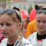 Ulicami Kielc przeszedł barwny korowód uczestników 40 Jubileuszowego Festiwalu Harcerskiego / Wojciech Habdas / Radio Kielce