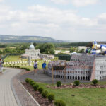 W audycji "Świętokrzyskie na fali" odwiedziliśmy we wtorek Krajno, niewielką miejscowość w gminie Górno. Park miniatur Sabat Krajno / Wojciech Habdas / Radio Kielce