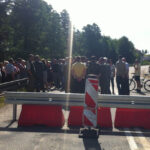 Wola Jachowa. Wojskowi specjaliści zbadali most w Woli Jachowej na drodze krajowej nr 74, uszkodzony podczas czerwcowych nawałnic. / Jakub Rożek / Radio Kielce