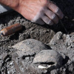 Radio Kielce na Fali w Krzyżanowicach Krzyżanowicach, gdzie odkryto pochówek tak zwanej kultury mierzanowickiej sprzed ponad dwóch tysięcy lat przed naszą erą / Radio Kielce