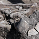 Radio Kielce na Fali w Krzyżanowicach Krzyżanowicach, gdzie odkryto pochówek tak zwanej kultury mierzanowickiej sprzed ponad dwóch tysięcy lat przed naszą erą / Radio Kielce