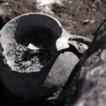 Radio Kielce na Fali w Krzyżanowicach Krzyżanowicach, gdzie odkryto pochówek tak zwanej kultury mierzanowickiej sprzed ponad dwóch tysięcy lat przed naszą erą / Radio Kielce