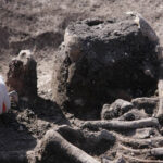 Radio Kielce na Fali w Krzyżanowicach Krzyżanowicach, gdzie odkryto pochówek tak zwanej kultury mierzanowickiej sprzed ponad dwóch tysięcy lat przed naszą erą / Radio Kielce