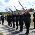 Po uroczystościach, zaprezentowano rekonstrukcję historyczną bitwy pod Ociesękami / Stanisław Blinstrub / Radio Kielce