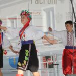 Występ zespołów folklorystycznych na kieleckim Rynku w ramach 40. Harcerskiego Festiwalu Kultury Młodzieży Szkolnej / Kamil Król / Radio Kielce