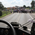 Mieszkańcy Woli Jachowej i Skorzeszyc zablokowali ruch na drodze 74 / Wojciech Habdas / Radio Kielce